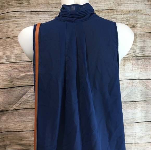 New Navy Blue Cutout Dressy Tank Top - Picture 3 of 5